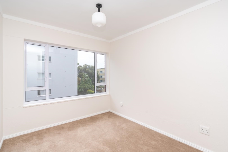 2 Bedroom Property for Sale in Sea Point Western Cape